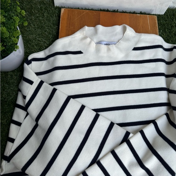 MANGO
Women's Perkins Neck Stripe-Print Sweater size: L NWOT - Picture 9 of 12